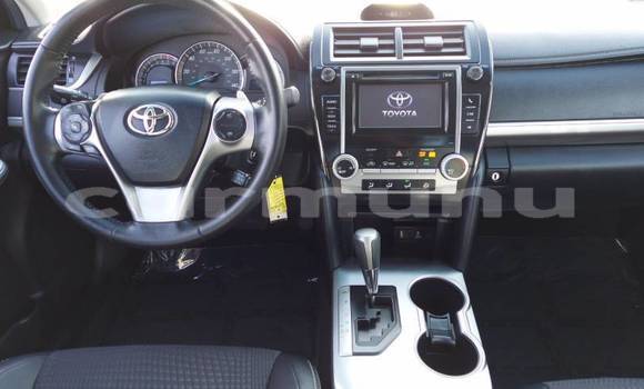 Acheter Import Voiture Toyota Camry Blanc à Brazzaville, Commune de Brazzaville Acheter Import Voiture Toyota Camry Blanc à Brazzaville, Commune de Brazzaville