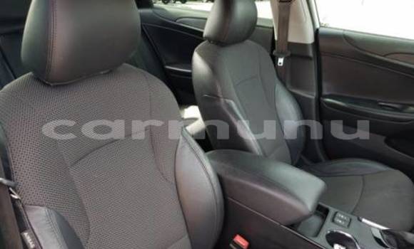 Buy Import Hyundai Sonata White Car in Black Point in Kouilou region Buy Import Hyundai Sonata White Car in Black Point in Kouilou region