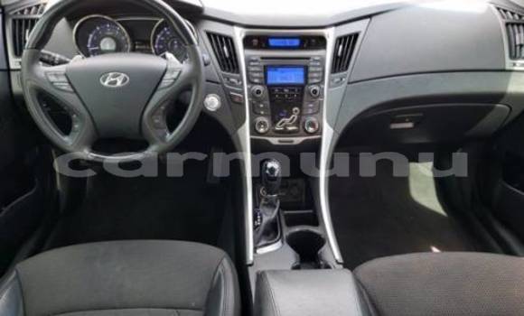 Buy Import Hyundai Sonata White Car in Black Point in Kouilou region Buy Import Hyundai Sonata White Car in Black Point in Kouilou region