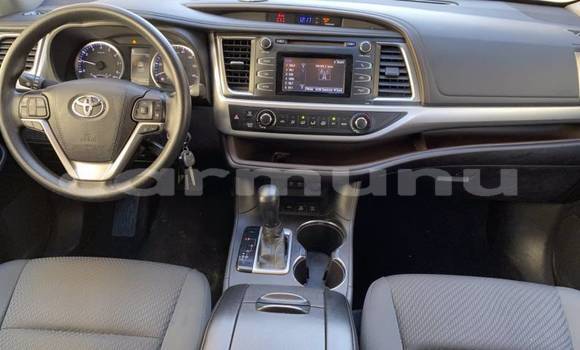 Buy Import Toyota Highlander Black Car in Black Point in Kouilou region Buy Import Toyota Highlander Black Car in Black Point in Kouilou region