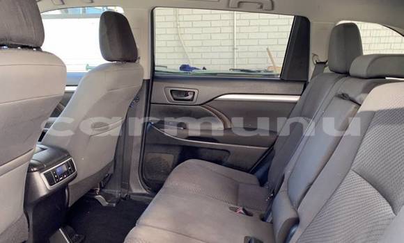 Buy Import Toyota Highlander Black Car in Black Point in Kouilou region Buy Import Toyota Highlander Black Car in Black Point in Kouilou region