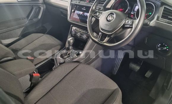 Buy Used Volkswagen Tiguan Red Car in Brazzaville in Municipality of Brazzaville Buy Used Volkswagen Tiguan Red Car in Brazzaville in Municipality of Brazzaville
