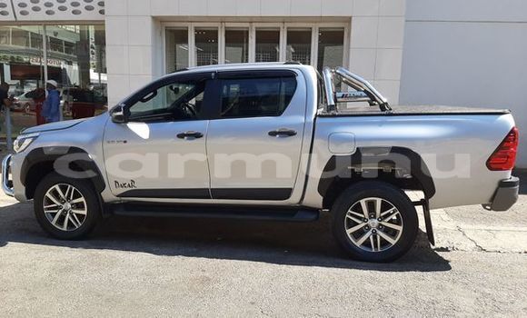 Buy Used Toyota Hilux Silver Car in Brazzaville in Municipality of Brazzaville Buy Used Toyota Hilux Silver Car in Brazzaville in Municipality of Brazzaville
