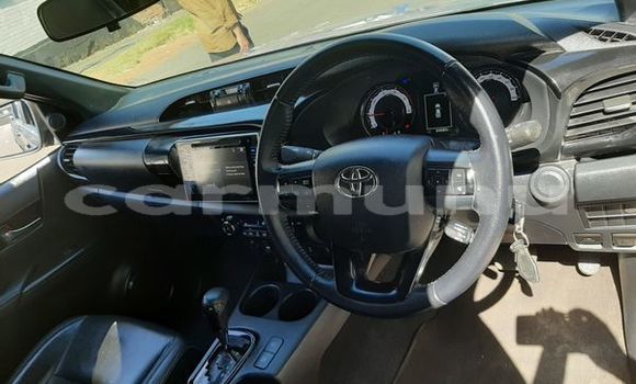 Buy Used Toyota Hilux Silver Car in Brazzaville in Municipality of Brazzaville Buy Used Toyota Hilux Silver Car in Brazzaville in Municipality of Brazzaville