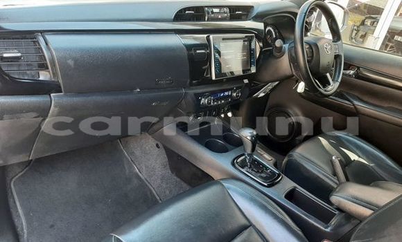 Buy Used Toyota Hilux Silver Car in Brazzaville in Municipality of Brazzaville Buy Used Toyota Hilux Silver Car in Brazzaville in Municipality of Brazzaville