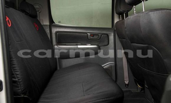 Buy Used Toyota Hilux Silver Car in Brazzaville in Municipality of Brazzaville Buy Used Toyota Hilux Silver Car in Brazzaville in Municipality of Brazzaville