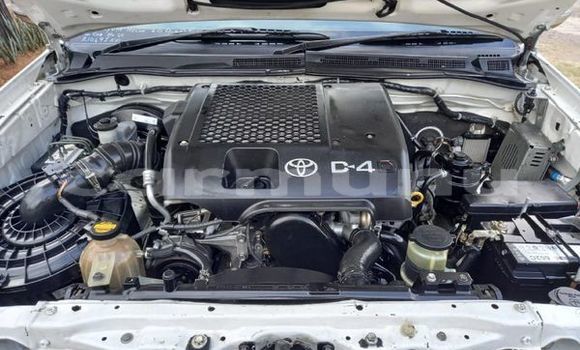 Buy Used Toyota Hilux White Car in Brazzaville in Municipality of Brazzaville Buy Used Toyota Hilux White Car in Brazzaville in Municipality of Brazzaville