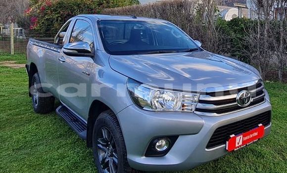 Buy Used Toyota Hilux Silver Car in Brazzaville in Municipality of Brazzaville Buy Used Toyota Hilux Silver Car in Brazzaville in Municipality of Brazzaville