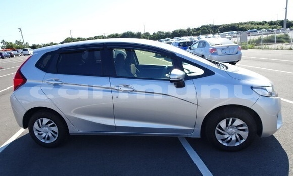 Buy Used Honda FIT Silver Car in Brazzaville in Municipality of Brazzaville Buy Used Honda FIT Silver Car in Brazzaville in Municipality of Brazzaville