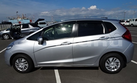 Buy Used Honda FIT Silver Car in Brazzaville in Municipality of Brazzaville Buy Used Honda FIT Silver Car in Brazzaville in Municipality of Brazzaville
