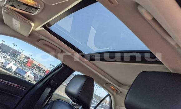 Acheter Import Voiture Chrysler 300 Blanc à Brazzaville, Commune de Brazzaville Acheter Import Voiture Chrysler 300 Blanc à Brazzaville, Commune de Brazzaville