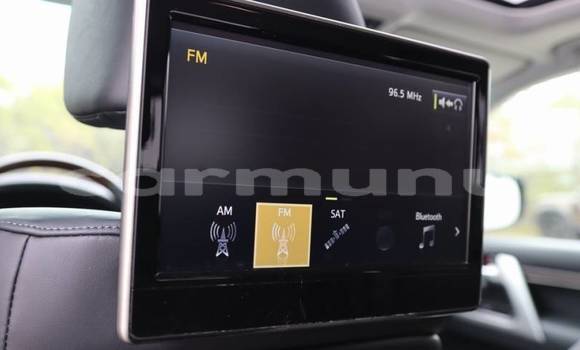 Buy Import Toyota Land Cruiser Silver Car in Djambala in uplands Buy Import Toyota Land Cruiser Silver Car in Djambala in uplands