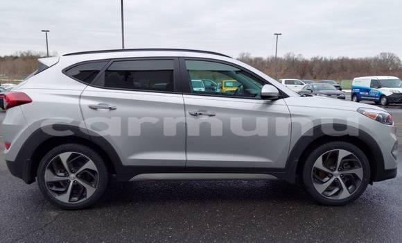 Acheter Import Voiture Hyundai Tucson Gris à Dolisie, Région du Niari Acheter Import Voiture Hyundai Tucson Gris à Dolisie, Région du Niari