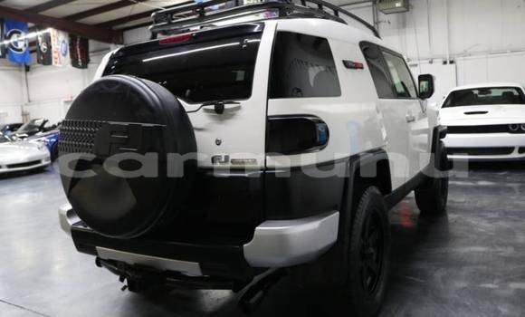 Buy Import Toyota FJ Cruiser White Car in ewo in Cuvette-Ouest Buy Import Toyota FJ Cruiser White Car in ewo in Cuvette-Ouest
