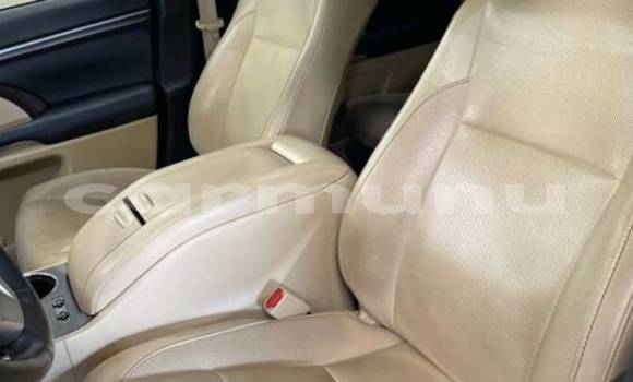 Buy Import Toyota Highlander White Car in Gamboma in uplands Buy Import Toyota Highlander White Car in Gamboma in uplands