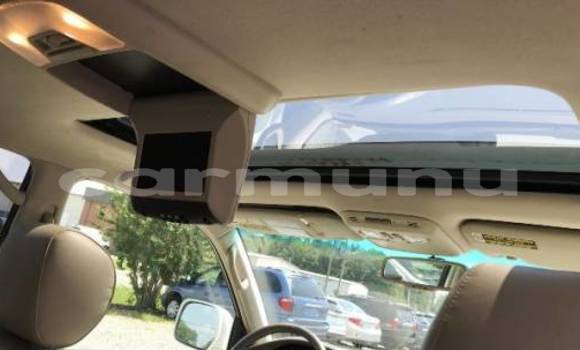 Buy Import Toyota Land Cruiser White Car in Black Point in Kouilou region Buy Import Toyota Land Cruiser White Car in Black Point in Kouilou region