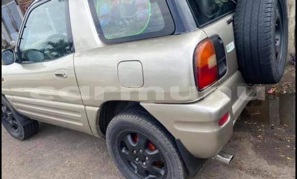 Acheter Occasion Voiture Toyota RAV4 Beige à Brazzaville, Commune de Brazzaville Acheter Occasion Voiture Toyota RAV4 Beige à Brazzaville, Commune de Brazzaville