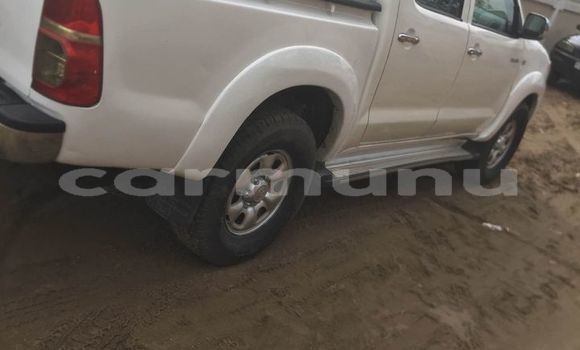 Acheter Occasion Voiture Toyota Hilux Blanc à Brazzaville, Commune de Brazzaville Acheter Occasion Voiture Toyota Hilux Blanc à Brazzaville, Commune de Brazzaville
