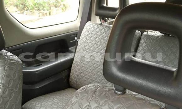 Acheter Occasion Voiture Suzuki Jimny Rouge à Brazzaville, Commune de Brazzaville Acheter Occasion Voiture Suzuki Jimny Rouge à Brazzaville, Commune de Brazzaville