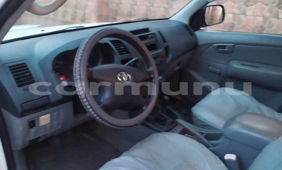 Acheter Occasion Voiture Toyota Hilux Blanc à Brazzaville, Commune de Brazzaville Acheter Occasion Voiture Toyota Hilux Blanc à Brazzaville, Commune de Brazzaville