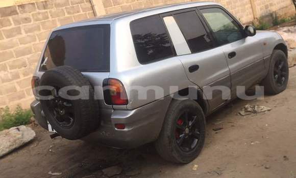 Acheter Occasion Voiture Toyota RAV4 Gris à Brazzaville, Commune de Brazzaville Acheter Occasion Voiture Toyota RAV4 Gris à Brazzaville, Commune de Brazzaville