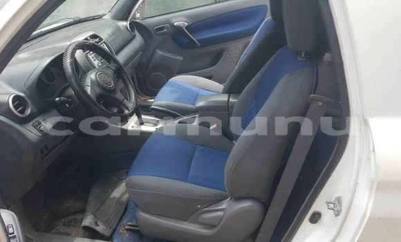 Acheter Occasion Voiture Toyota RAV4 Blanc à Brazzaville, Commune de Brazzaville Acheter Occasion Voiture Toyota RAV4 Blanc à Brazzaville, Commune de Brazzaville