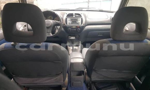 Acheter Occasion Voiture Toyota RAV4 Blanc à Brazzaville, Commune de Brazzaville Acheter Occasion Voiture Toyota RAV4 Blanc à Brazzaville, Commune de Brazzaville