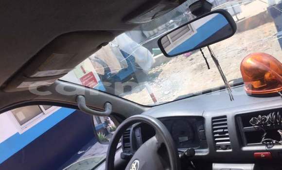 Acheter Occasion Voiture Toyota Hiace Blanc à Brazzaville, Commune de Brazzaville Acheter Occasion Voiture Toyota Hiace Blanc à Brazzaville, Commune de Brazzaville