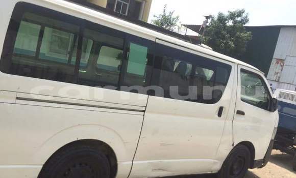 Acheter Occasion Voiture Toyota Hiace Blanc à Brazzaville, Commune de Brazzaville Acheter Occasion Voiture Toyota Hiace Blanc à Brazzaville, Commune de Brazzaville