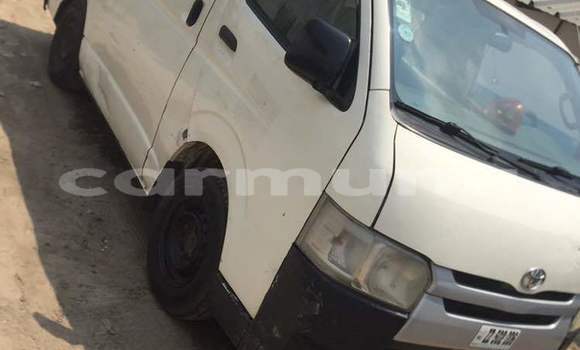 Acheter Occasion Voiture Toyota Hiace Blanc à Brazzaville, Commune de Brazzaville Acheter Occasion Voiture Toyota Hiace Blanc à Brazzaville, Commune de Brazzaville