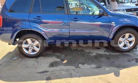 Acheter Occasion Voiture Toyota RAV4 Bleu à Brazzaville, Commune de Brazzaville Acheter Occasion Voiture Toyota RAV4 Bleu à Brazzaville, Commune de Brazzaville