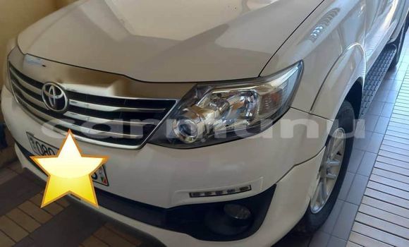 Acheter Occasion Voiture Toyota Fortuner Blanc à Brazzaville, Commune de Brazzaville Acheter Occasion Voiture Toyota Fortuner Blanc à Brazzaville, Commune de Brazzaville