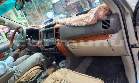 Acheter Occasion Voiture Toyota Land Cruiser Prado Beige à Brazzaville, Commune de Brazzaville Acheter Occasion Voiture Toyota Land Cruiser Prado Beige à Brazzaville, Commune de Brazzaville