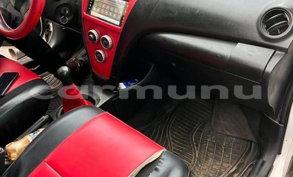 Acheter Occasion Voiture Toyota Yaris Blanc à Brazzaville, Commune de Brazzaville Acheter Occasion Voiture Toyota Yaris Blanc à Brazzaville, Commune de Brazzaville