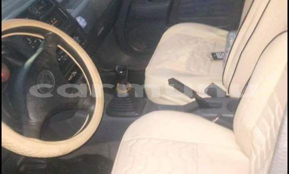 Acheter Occasion Voiture Toyota RAV4 Bleu à Brazzaville, Commune de Brazzaville Acheter Occasion Voiture Toyota RAV4 Bleu à Brazzaville, Commune de Brazzaville