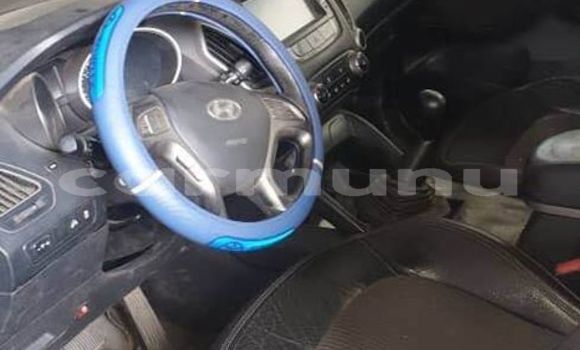 Acheter Occasion Voiture Hyundai Tucson Rouge à Brazzaville, Commune de Brazzaville Acheter Occasion Voiture Hyundai Tucson Rouge à Brazzaville, Commune de Brazzaville