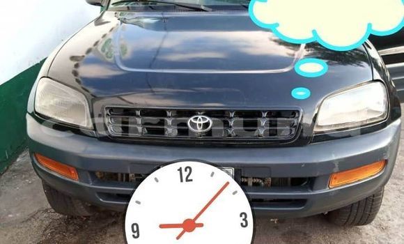 Acheter Occasion Voiture Toyota RAV4 Noir à Brazzaville, Commune de Brazzaville Acheter Occasion Voiture Toyota RAV4 Noir à Brazzaville, Commune de Brazzaville