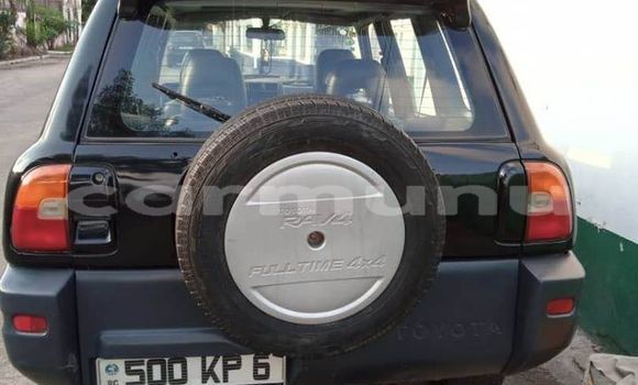 Acheter Occasion Voiture Toyota RAV4 Noir à Brazzaville, Commune de Brazzaville Acheter Occasion Voiture Toyota RAV4 Noir à Brazzaville, Commune de Brazzaville