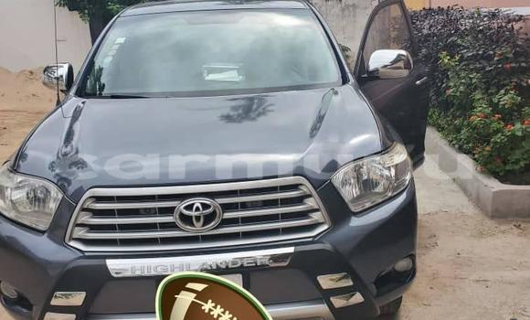 Acheter Occasion Voiture Toyota Highlander Bleu à Brazzaville, Commune de Brazzaville Acheter Occasion Voiture Toyota Highlander Bleu à Brazzaville, Commune de Brazzaville