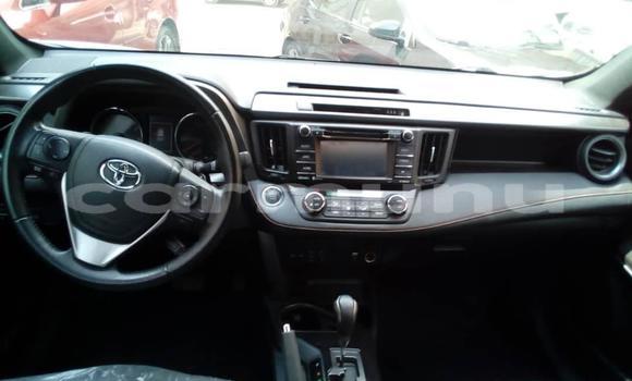 Acheter Occasion Voiture Toyota RAV4 Blanc à Brazzaville, Commune de Brazzaville Acheter Occasion Voiture Toyota RAV4 Blanc à Brazzaville, Commune de Brazzaville