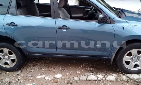 Acheter Occasion Voiture Toyota RAV4 Bleu à Brazzaville, Commune de Brazzaville Acheter Occasion Voiture Toyota RAV4 Bleu à Brazzaville, Commune de Brazzaville