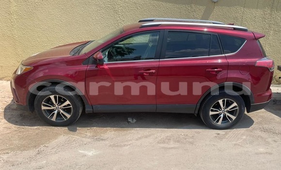 Acheter Occasion Voiture Toyota RAV4 Rouge à Brazzaville, Commune de Brazzaville Acheter Occasion Voiture Toyota RAV4 Rouge à Brazzaville, Commune de Brazzaville