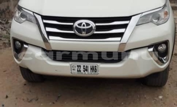 Acheter Occasion Voiture Toyota Fortuner Blanc à Brazzaville, Commune de Brazzaville Acheter Occasion Voiture Toyota Fortuner Blanc à Brazzaville, Commune de Brazzaville