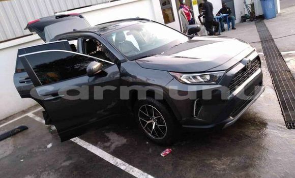 Acheter Occasion Voiture Toyota RAV4 Noir à Brazzaville, Commune de Brazzaville Acheter Occasion Voiture Toyota RAV4 Noir à Brazzaville, Commune de Brazzaville