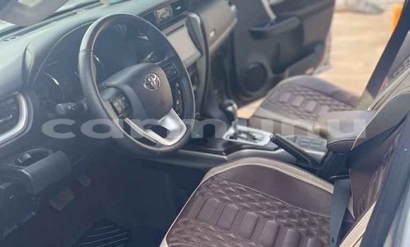 Acheter Occasion Voiture Toyota Fortuner Gris à Brazzaville, Commune de Brazzaville Acheter Occasion Voiture Toyota Fortuner Gris à Brazzaville, Commune de Brazzaville