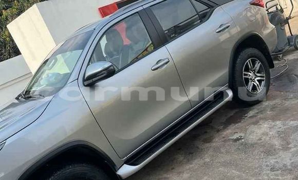 Acheter Occasion Voiture Toyota Fortuner Gris à Brazzaville, Commune de Brazzaville Acheter Occasion Voiture Toyota Fortuner Gris à Brazzaville, Commune de Brazzaville