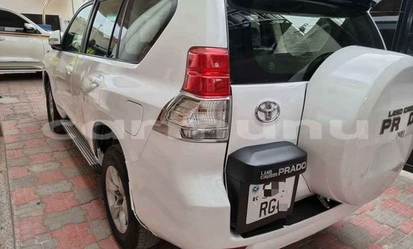 Acheter Occasion Voiture Toyota Land Cruiser Prado Blanc à Brazzaville, Commune de Brazzaville Acheter Occasion Voiture Toyota Land Cruiser Prado Blanc à Brazzaville, Commune de Brazzaville