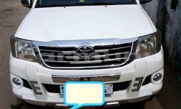 Acheter Occasion Voiture Toyota Hilux Blanc à Brazzaville, Commune de Brazzaville Acheter Occasion Voiture Toyota Hilux Blanc à Brazzaville, Commune de Brazzaville