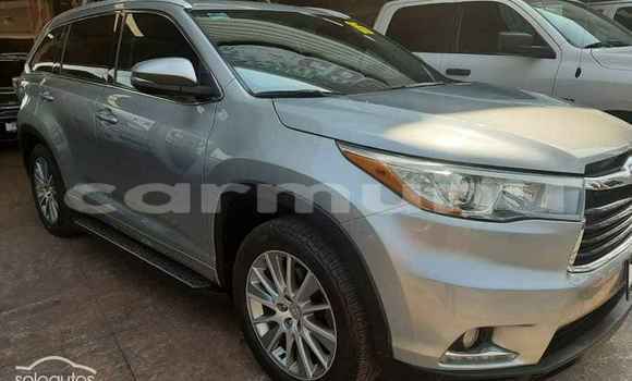 Acheter Occasion Voiture Toyota Highlander Autre à Brazzaville, Commune de Brazzaville Acheter Occasion Voiture Toyota Highlander Autre à Brazzaville, Commune de Brazzaville