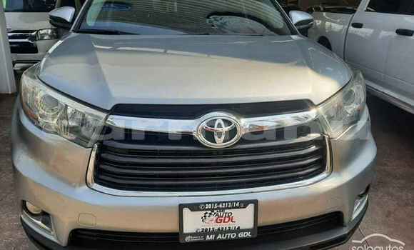 Acheter Occasion Voiture Toyota Highlander Autre à Brazzaville, Commune de Brazzaville Acheter Occasion Voiture Toyota Highlander Autre à Brazzaville, Commune de Brazzaville